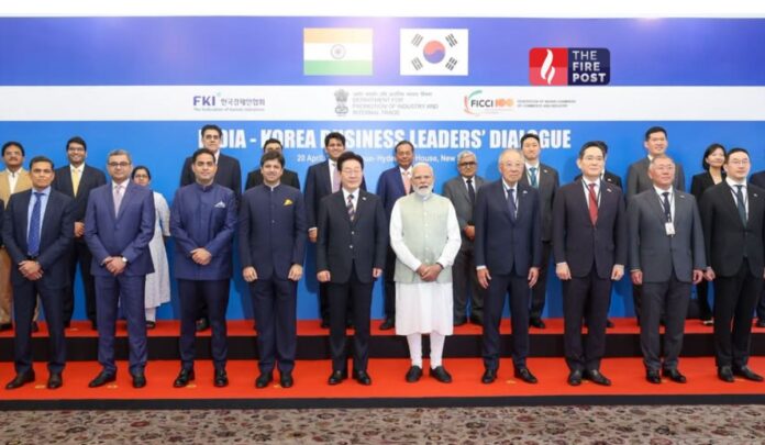 प्रधानमंत्री नरेंद्र मोदी