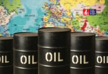 तेल की कीमतें अचानक क्यों गिरीं? ट्रंप के एक सिग्नल के बाद बाजार में बड़ा बदलाव, जानें ताजा रेट Crude Oil Price Crash