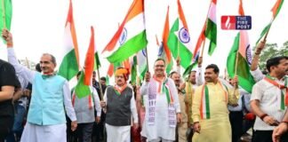 बारिश भी नहीं रोक पाई देशभक्ति! जयपुर में नड्डा-भजनलाल संग हजारों कार्यकर्ताओं ने तिरंगा लहराकर माहौल बदल दिया। Bhajanlal Sharma