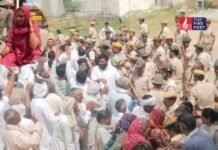 10 दिन से लापता बेटी की तलाश, फिर थाने पर बढ़ा तनाव! घेराव के बाद पुलिस-पब्लिक में झड़प Sadulpur News