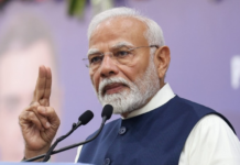 MLC चुनाव नतीजों पर पीएम मोदी का कांग्रेस पर तंज: बैलेट पेपर से हुए चुनाव में भी खाता नहीं खोल पाई पार्टी PM Narendra Modi and BJP workers celebrating after MLC election results victory in ballot paper voting.