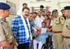जयपुर पुलिस कमिश्नरेट में 40 घंटे बाद कांग्रेस का धरना खत्म, रितु बराला केस में हाईकोर्ट जाएगी पार्टी जयपुर पुलिस कमिश्नरेट में धरने के दौरान व्हीलचेयर पर बैठे गोविंद सिंह डोटासरा और कांग्रेस नेता