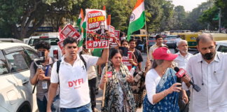 दिल्ली में SIR के खिलाफ सड़कों पर उतरे प्रदर्शनकारी, ज्ञानेश कुमार के इस्तीफे की मांग,पुलिस ने हिरासत में लिया Delhi Bangla Sahib SIR protest against CEC Gyanesh Kumar