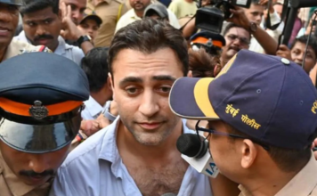 ‘लीव इंडिया’ आदेश पर बॉम्बे हाईकोर्ट से बॉलीवुड अभिनेता इमरान खान को राहत, 2 नवंबर तक सुनवाई टली बॉम्बे हाईकोर्ट से 'लीव इंडिया' नोटिस पर अंतरिम राहत मिलने के बाद अभिनेता इमरान खान
